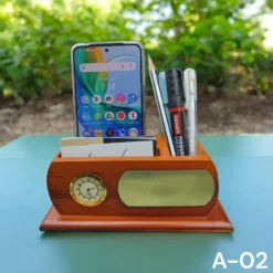 A02 Wooden Pen Stend