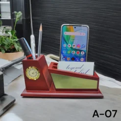 A07 Wooden Pen Stend